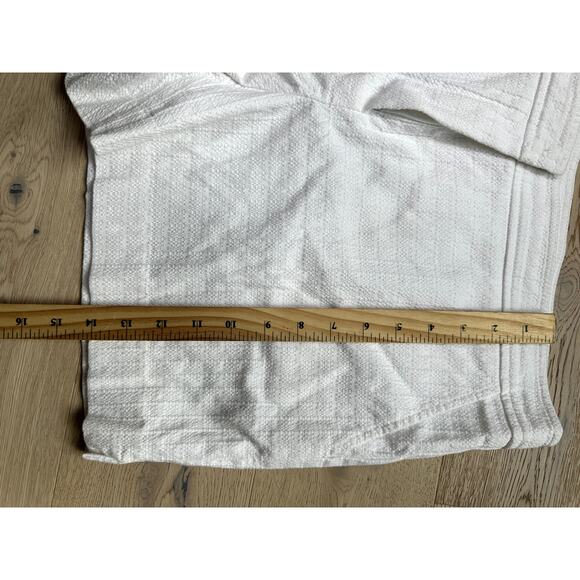 Trina Turk White Shorts Size 14 - Picture 10 of 10